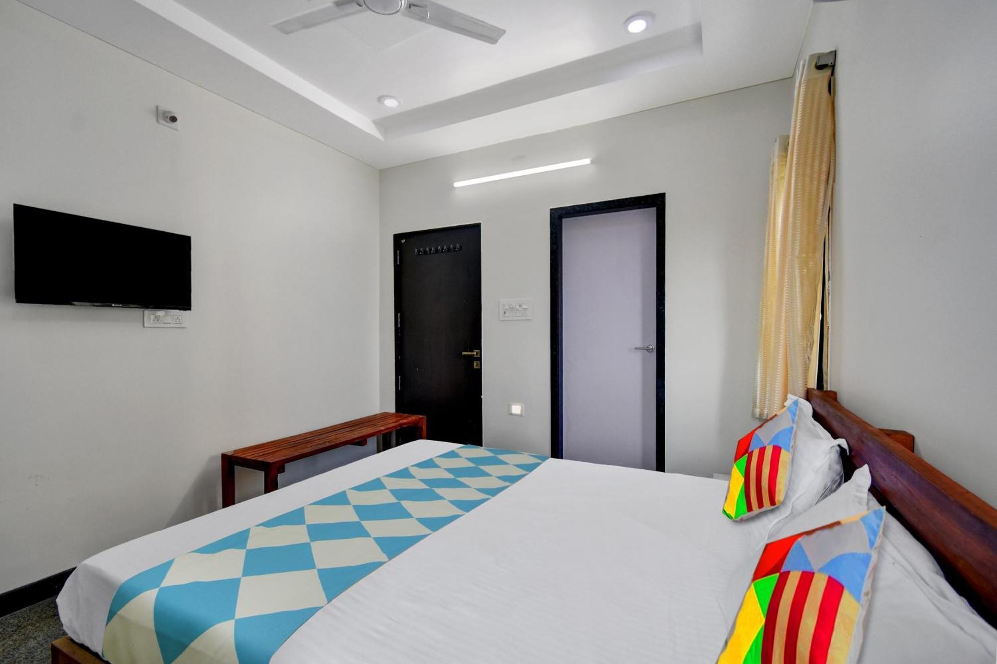 Oyo Home Msr Guest Inn Homestay Nellore Exteriör bild