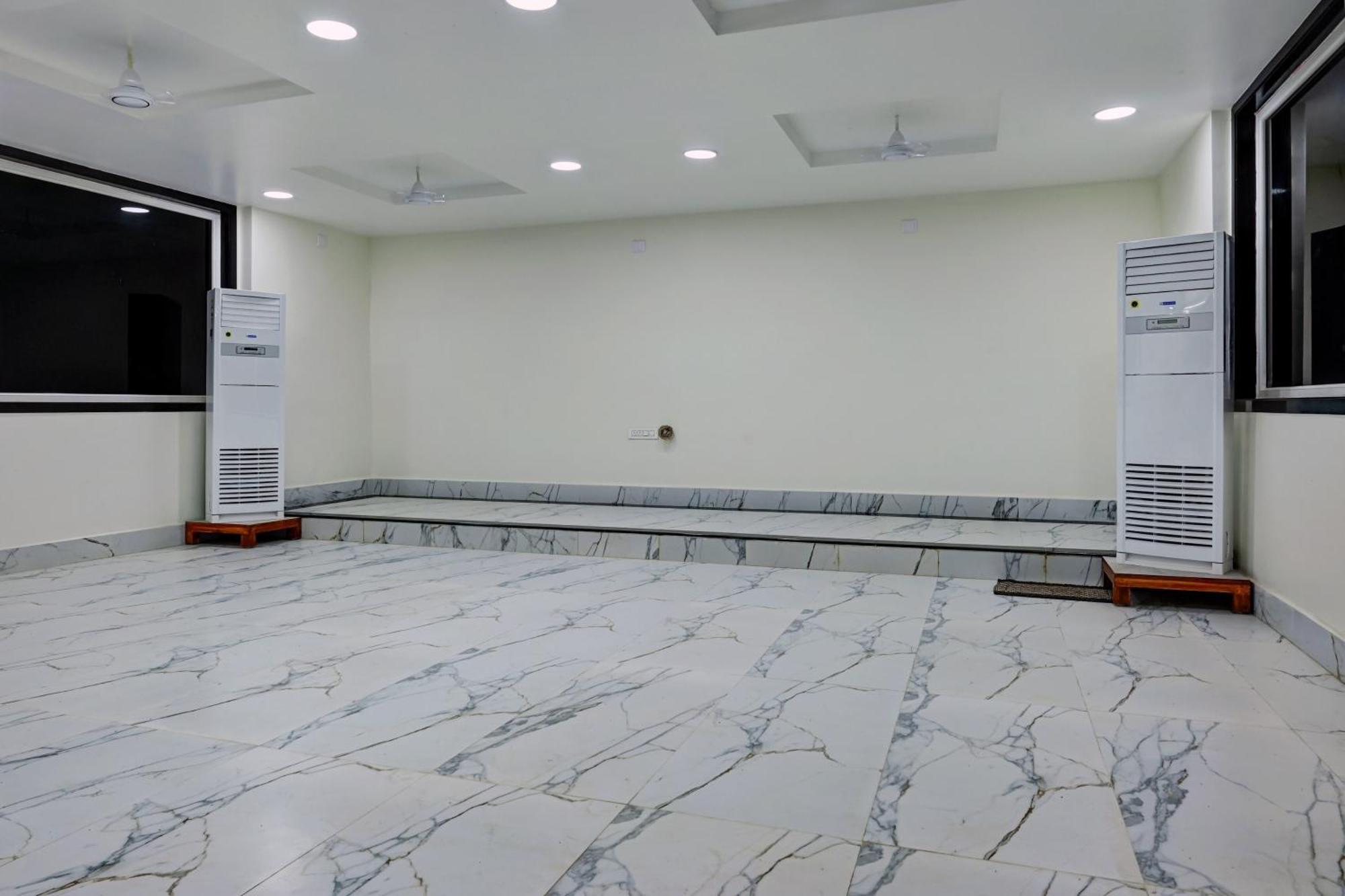 Oyo Home Msr Guest Inn Homestay Nellore Exteriör bild